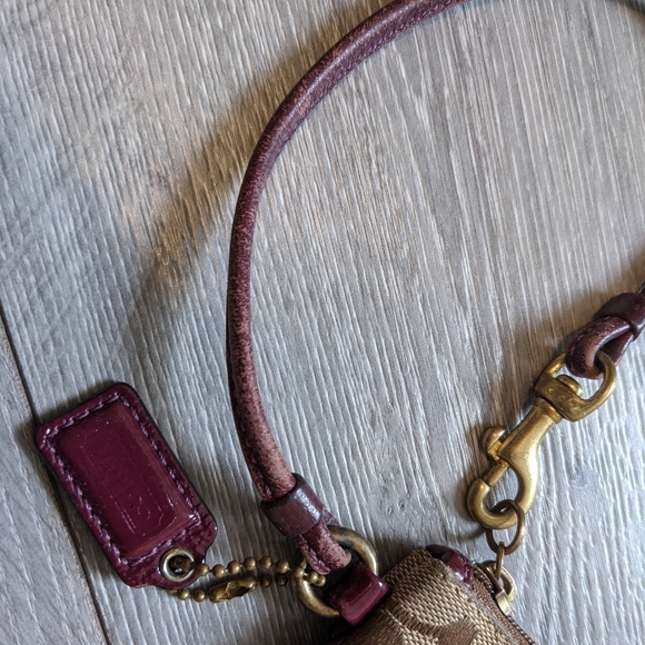 Coach Small Colorblock Wristlet - Picture 3 of 4